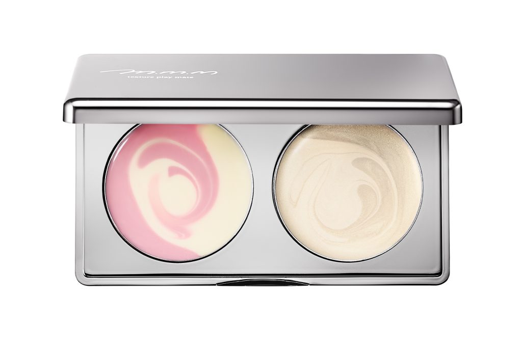 m.m.m（ムー）』から登場スキンスムーザーも入った限定パレット  