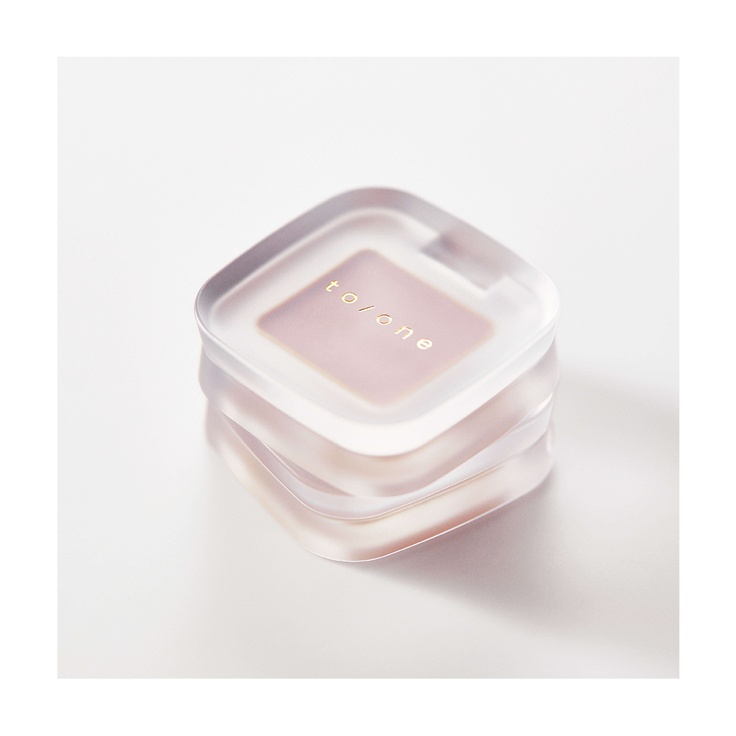儚げな花びらの色と質感を目元にto/one「シングルアイシャドウ」新色