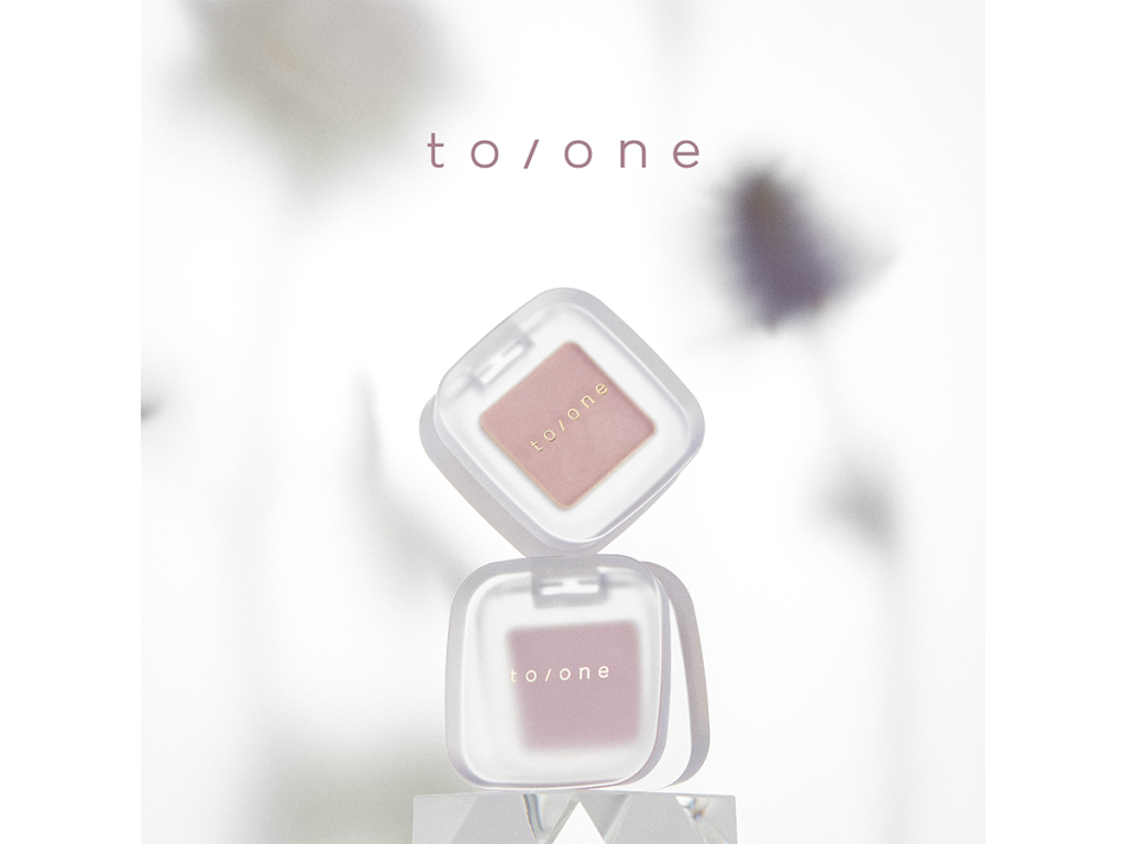 儚げな花びらの色と質感を目元にto/one「シングルアイシャドウ」新色