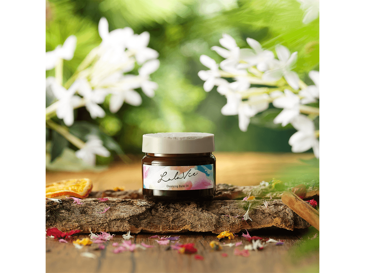 ララヴィより香りととろけるテクスチャー心満たすクレンジング体験を